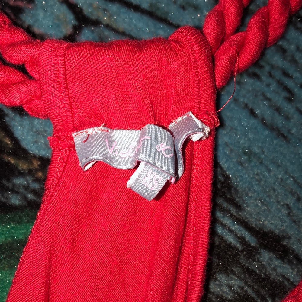 Red tank top - Picture 2 of 2